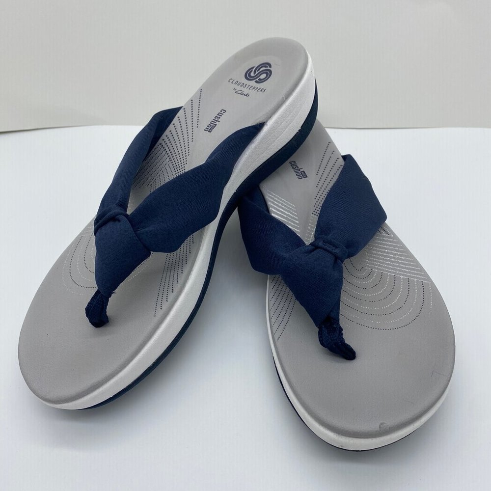 Cloudsteppers by Clark. Navy Arla Gilson Flip Flop Sandles  SZ 8